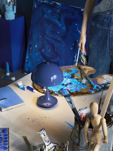 Panthella 160 Portable V3, opaque indigo af Verner Panton - 2 - Jacobsen Plus