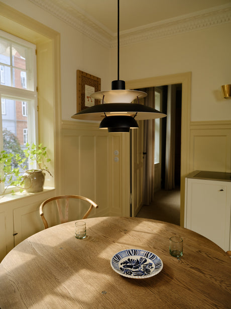 PH 5 Pendel, Black Edition 2025 fra Louis Poulsen - 2 - Jacobsen Plus