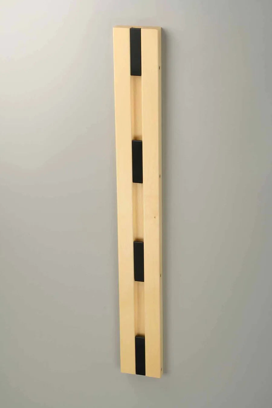 Lodret KNAX knagerække fra LoCa