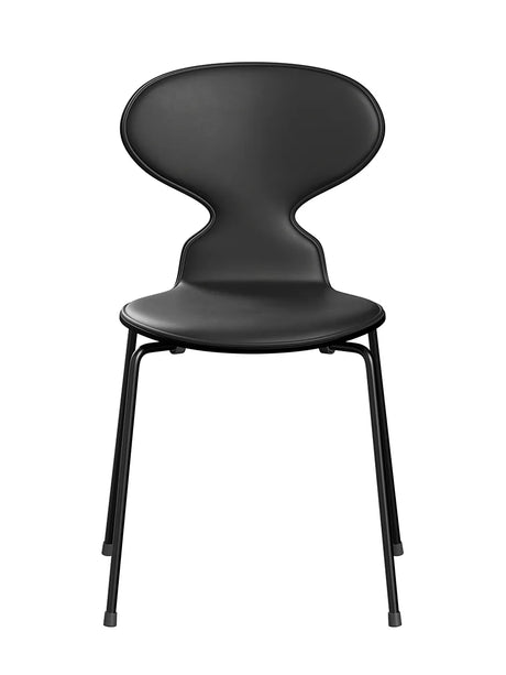 3101 Myren Stol, forsidepolstret af Arne Jacobsen - Sortfarvet ask-sort essential læder / Sort - Jacobsen Plus