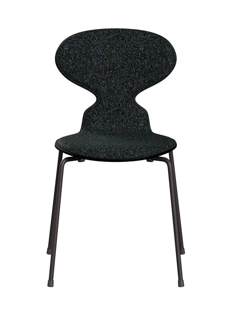 3101 Myren Stol, forsidepolstret af Arne Jacobsen - Sortfarvet ask-Vanir 193 tekstil / Warm Graphite - Jacobsen Plus