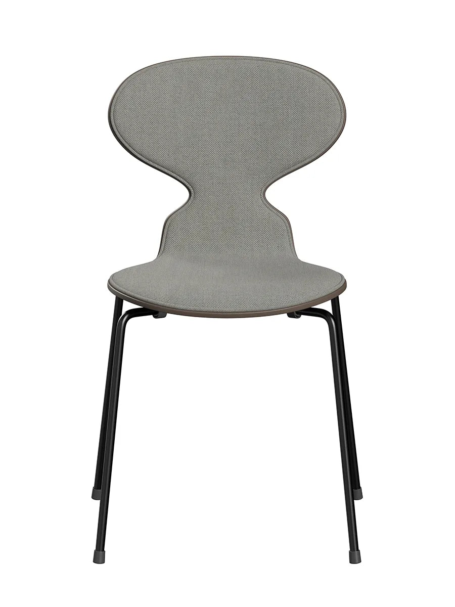 3101 Myren Stol, forsidepolstret af Arne Jacobsen - Deep Clay farvet ask-Sunniva 153 tekstil / Brown Bronze - Jacobsen Plus