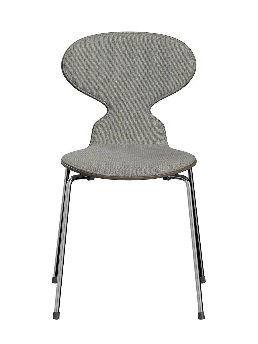 3101 Myren Stol, forsidepolstret af Arne Jacobsen - Deep Clay farvet ask-Sunniva 153 tekstil / Krom - Jacobsen Plus