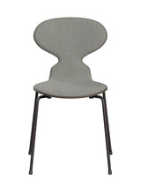 3101 Myren Stol, forsidepolstret af Arne Jacobsen - Deep Clay farvet ask-Sunniva 153 tekstil / Warm Graphite - Jacobsen Plus