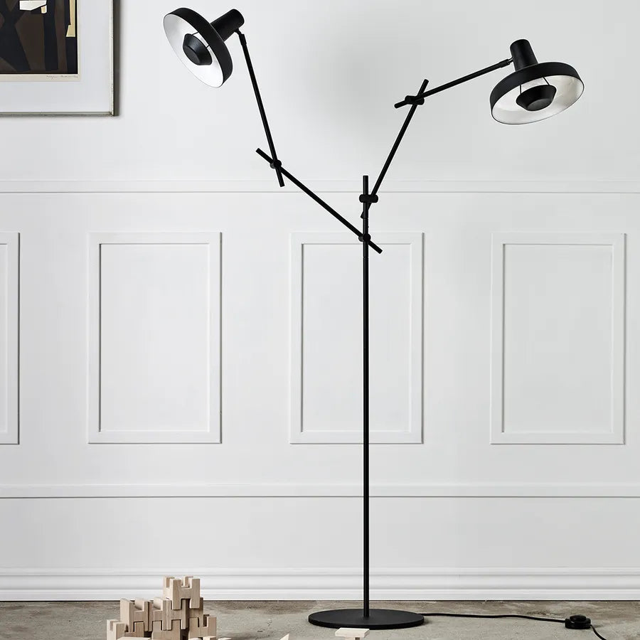 Arigato 2 gulvlampe fra Grupa