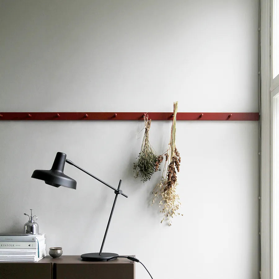 Arigato kort bordlampe fra Grupa