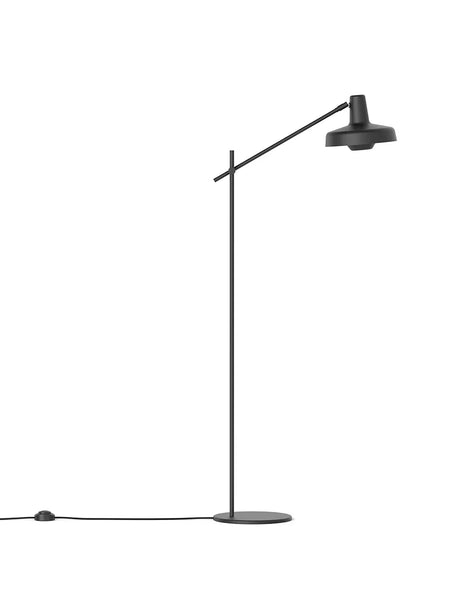Arigato AR-FP gulvlampe fra Grupa - Sort - Jacobsen Plus