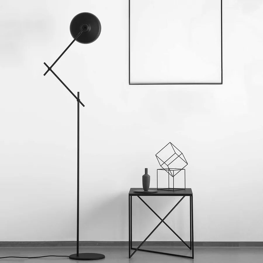 Arigato gulvlampe fra Grupa