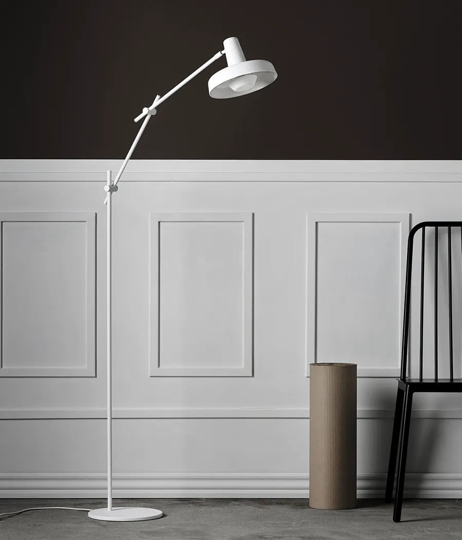 Arigato gulvlampe fra Grupa