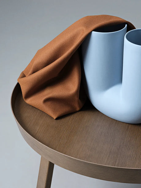 Around Coffee Table, large fra Muuto - Dark stained brown - Jacobsen Plus