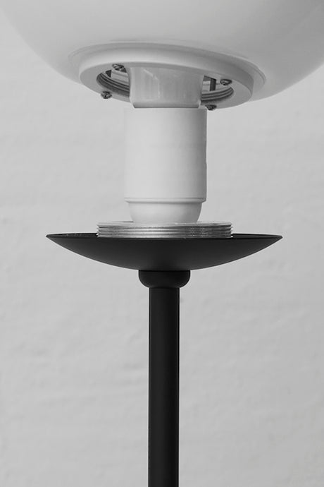 Model 1081 Gulvlampe fra Astep - 168 cm - Jacobsen Plus