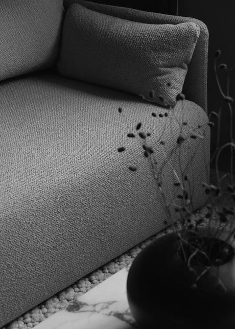 Offset Sofa 3-Seater, bouclé 16 fra Audo Copenhagen - 2 - Jacobsen Plus