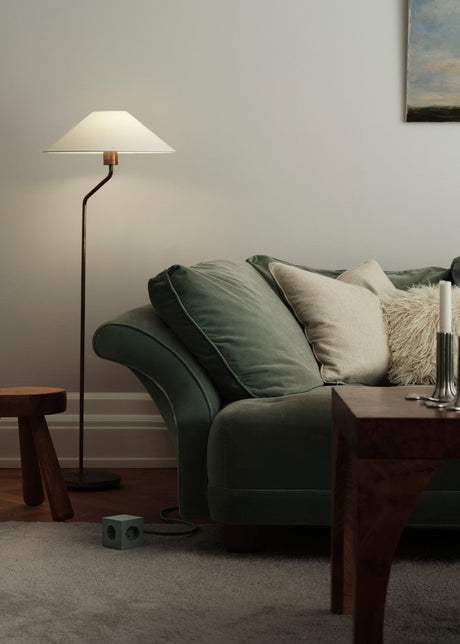 Square 1 Stikdåse med USB-C, oak green fra Avolt - 2 - Jacobsen Plus