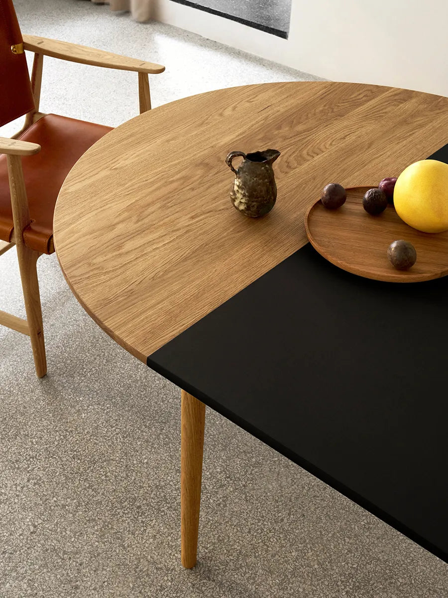 BM0121 Spisebord, olieret eg af Børge Mogensen