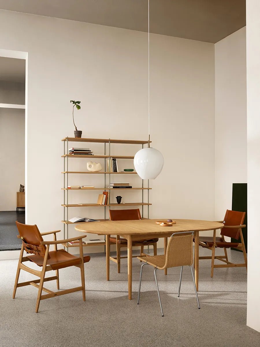 BM0121 Spisebord, olieret eg af Børge Mogensen