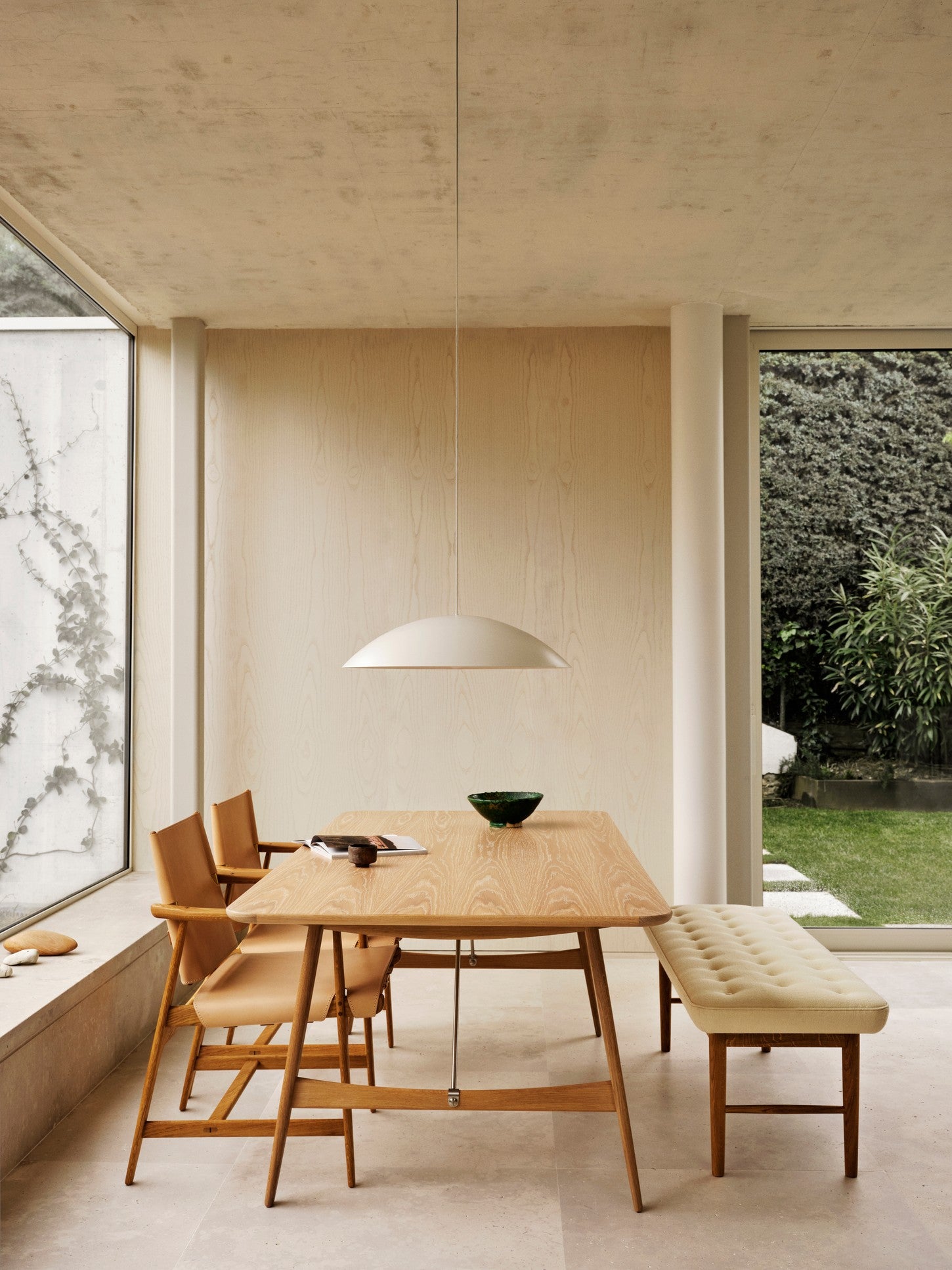 VLA75S Foyer bænk, eg olie af Vilhelm Lauritzen