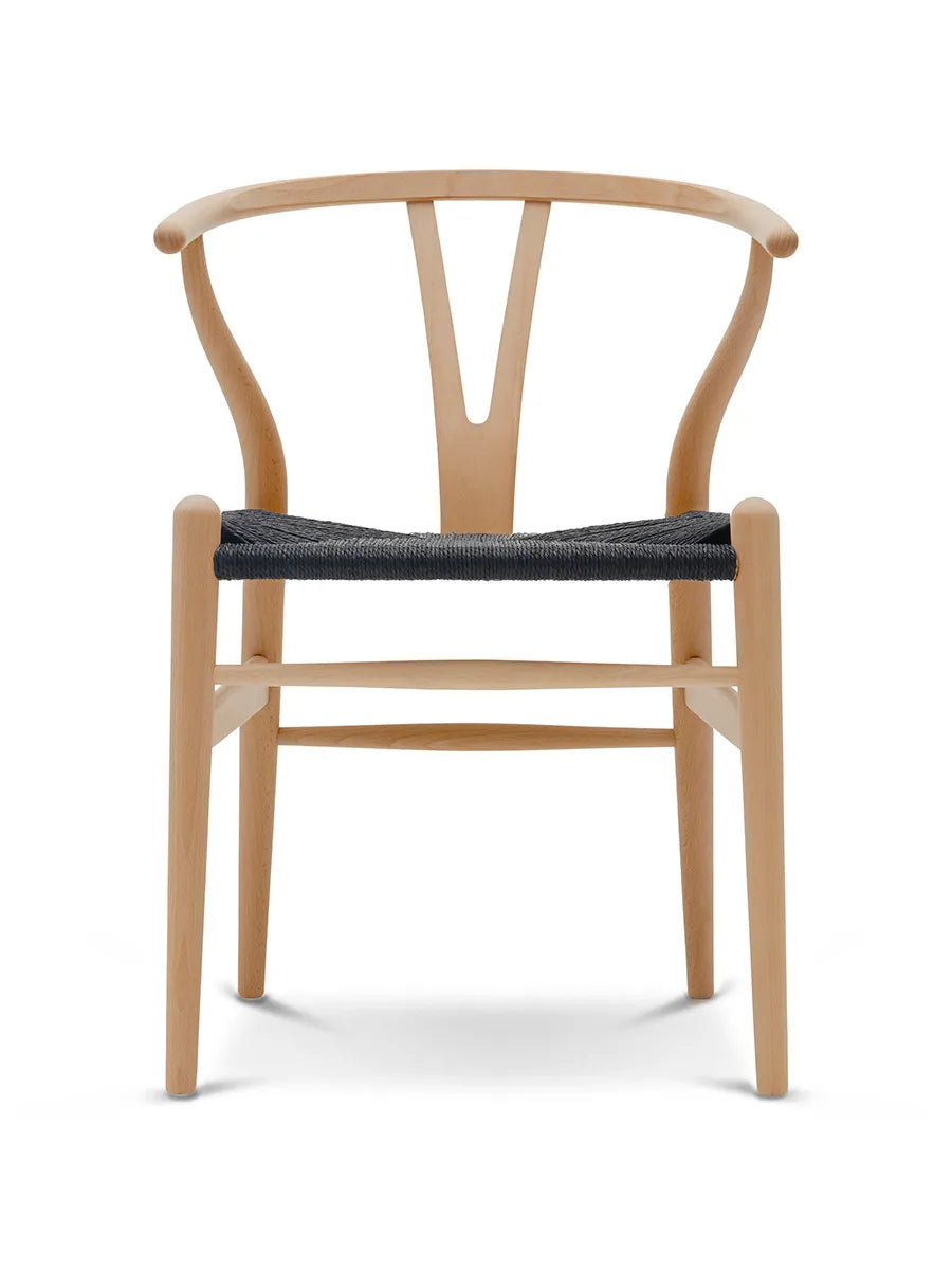 Y-stol CH24, Bøg lak med sort flet af Hans J. Wegner - 1 - Jacobsen Plus