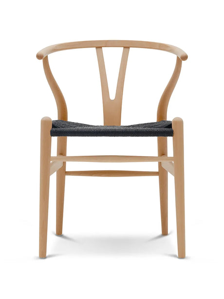 Y-stol CH24, Bøg lak med sort flet af Hans J. Wegner - 1 - Jacobsen Plus