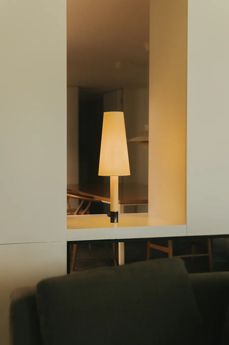 Básica M2 Bordlampe fra Santa and Cole - Nickel - Jacobsen Plus