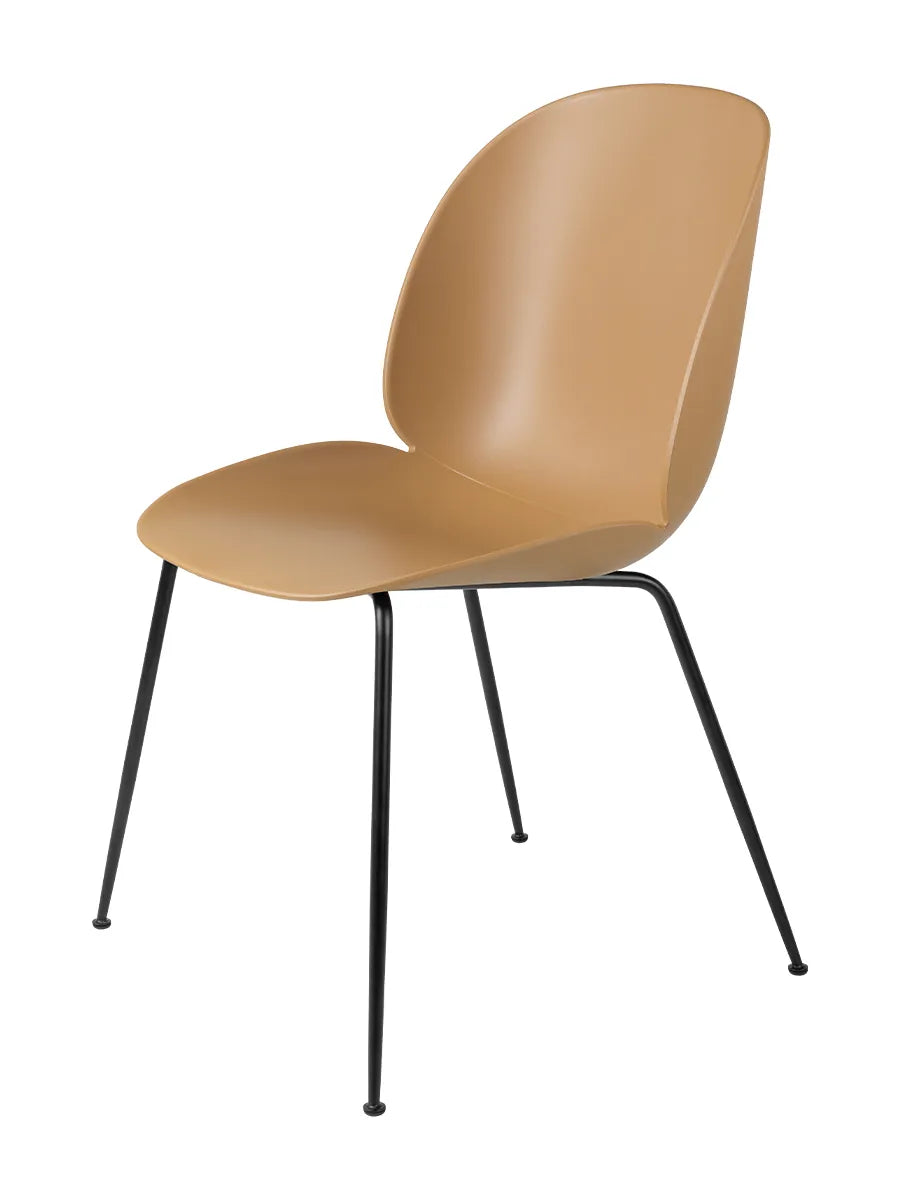 Beetle Chair, upolstret fra GUBI - Amber Brown shell / Conic base / Black base - Jacobsen Plus