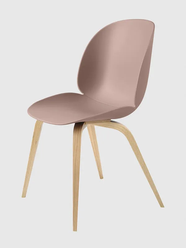 Beetle Chair, upolstret fra GUBI - Sweet pink shell / Wood base / Oak base - Jacobsen Plus