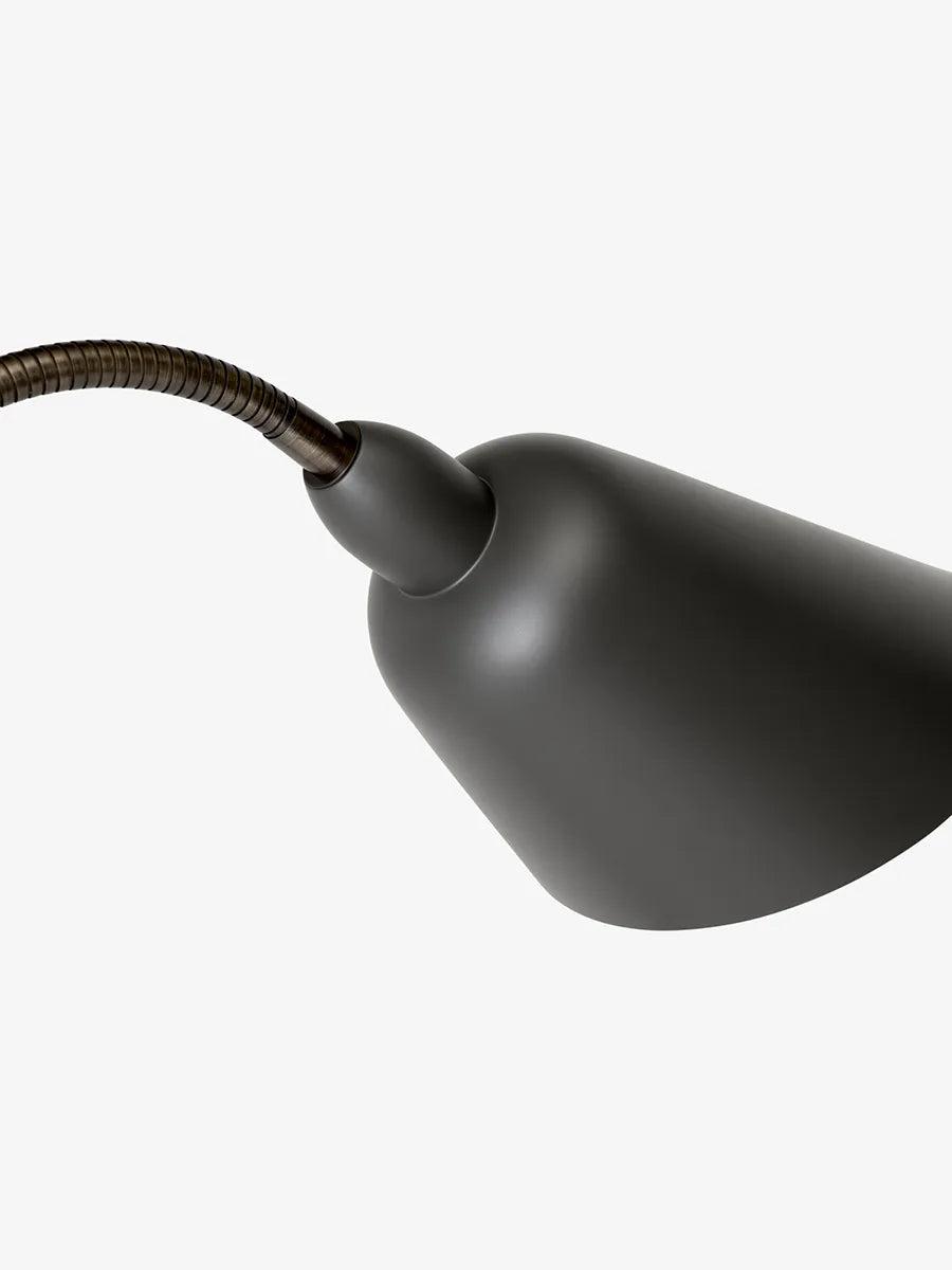 AJ7 Bellevue gulvlampe af Arne Jacobsen
