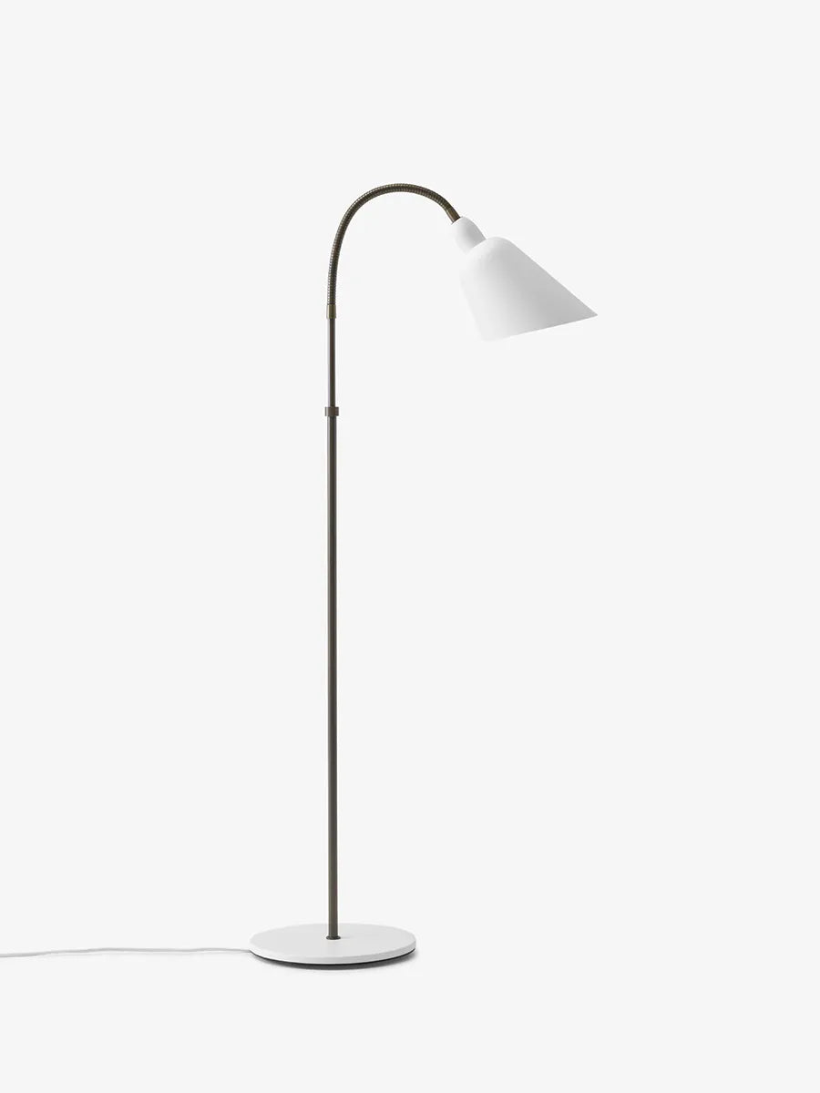 AJ7 Bellevue gulvlampe af Arne Jacobsen - White & Bronzed Brass - Jacobsen Plus