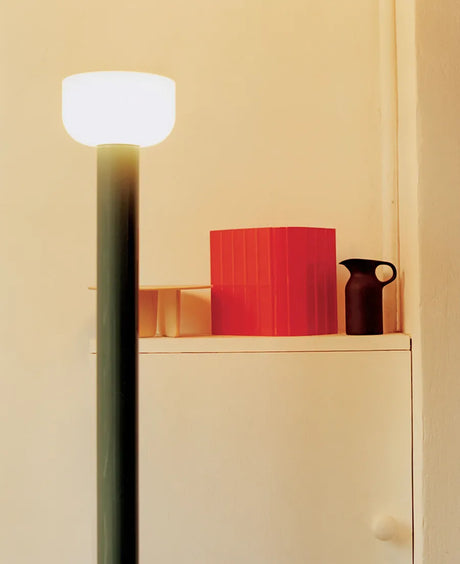 Bellhop Floor Lamp fra Flos