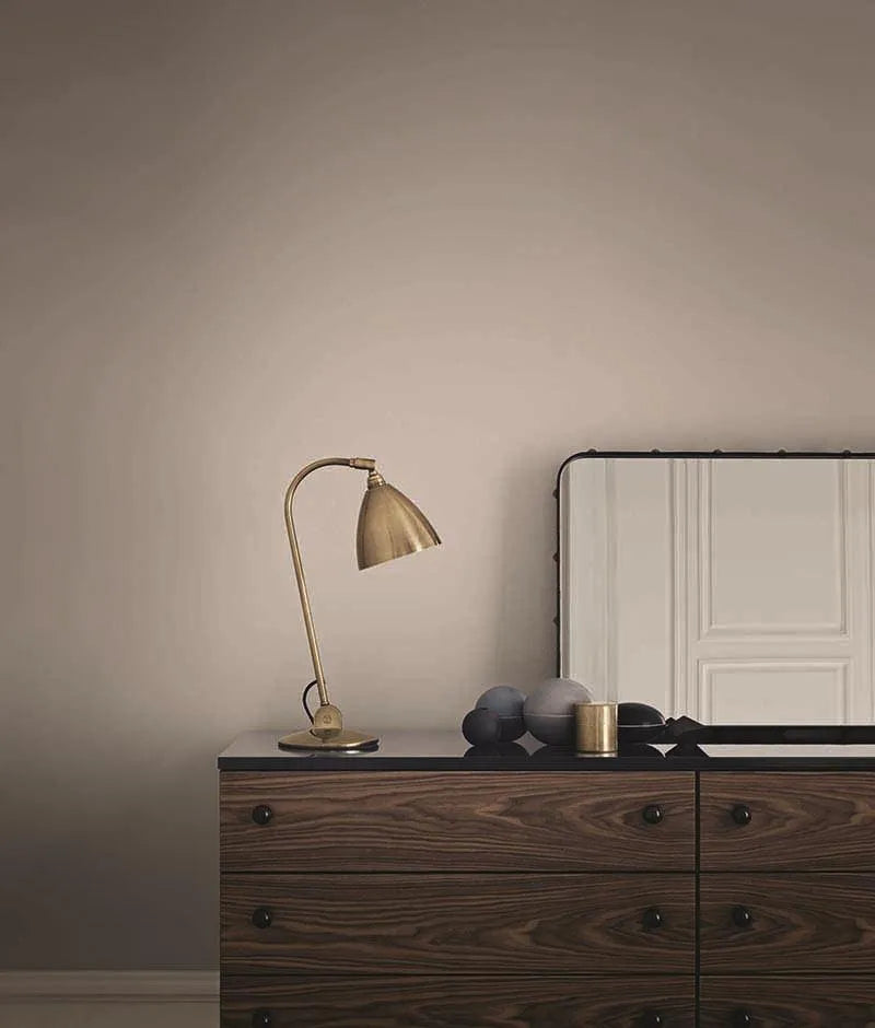 Bestlite BL2 Bordlampe fra GUBI