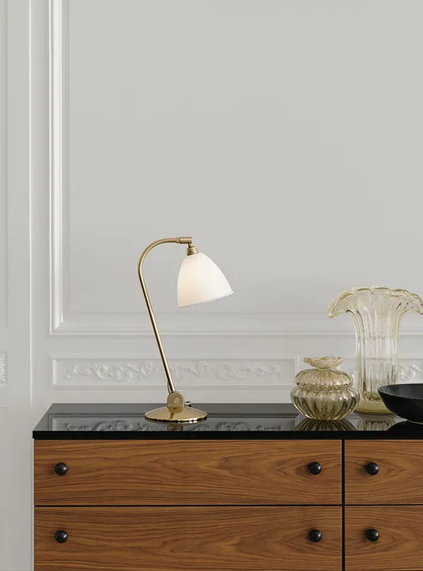 Bestlite BL2 Bordlampe fra GUBI