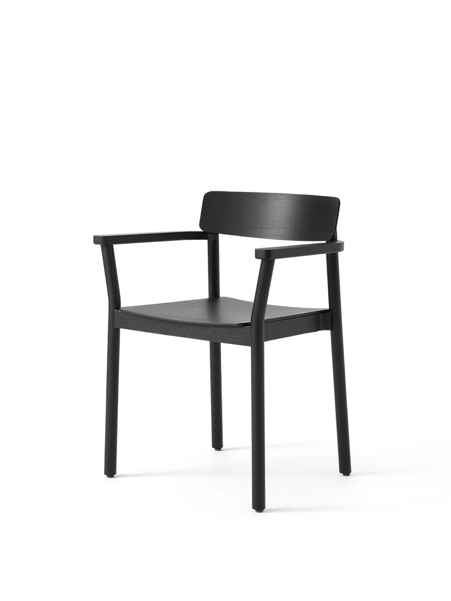 Betty TK10 Spisebordsstol, sortlakeret eg fra &Tradition