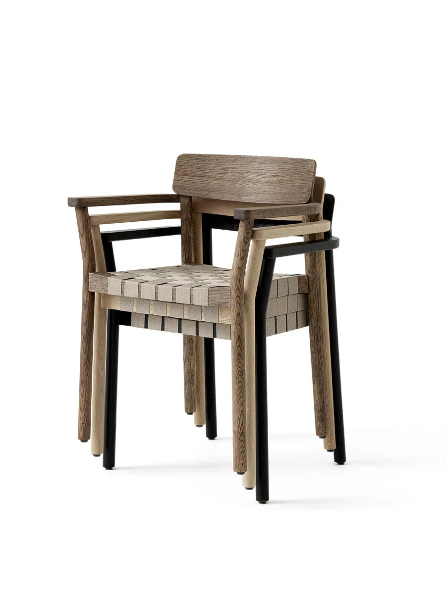 Betty TK9 Spisebordsstol, sortlakeret eg fra &Tradition