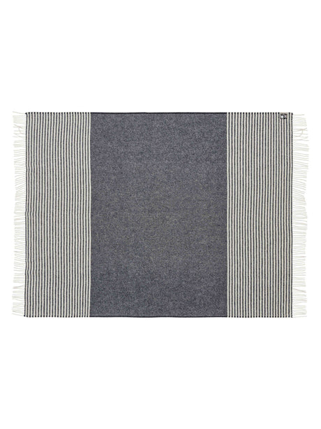 Silkeborg Uldspinderi - Bogø Plaid, Sailor Blue, 140x240 cm - 2 - Jacobsen Plus