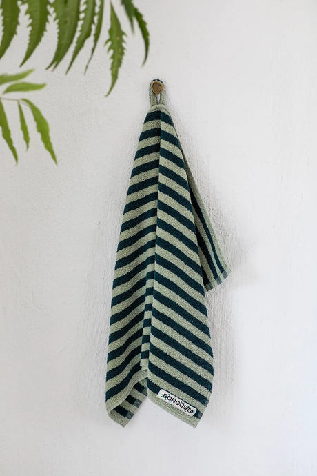 Naram towel - Sea foam & Deep teal fra Bongusta - 2 - Jacobsen Plus