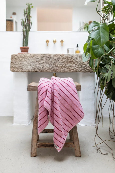 Naram towel - Baby pink & Ski patrol fra Bongusta - 30 x 30 cm - Jacobsen Plus