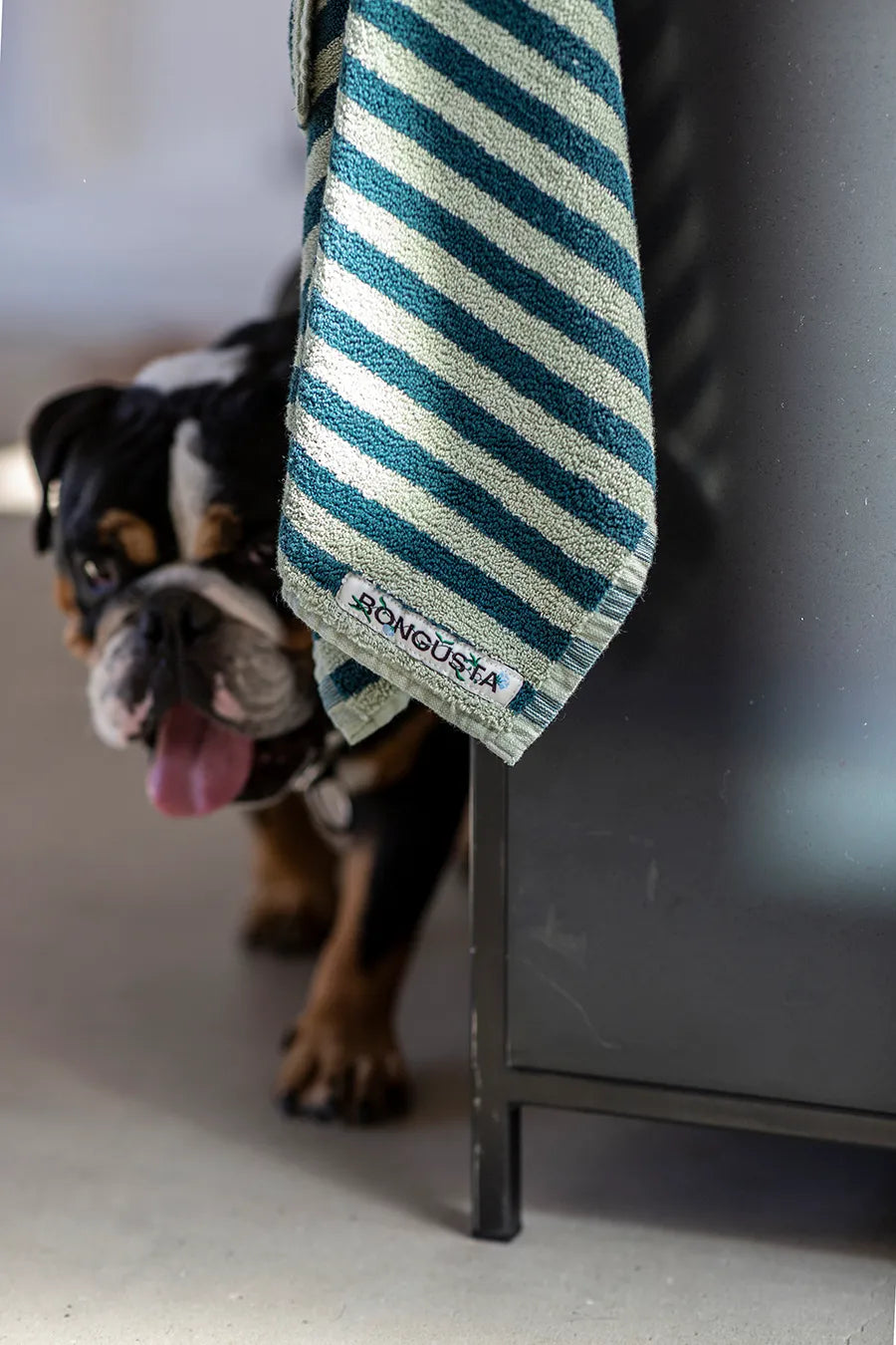 Naram towel - Sea foam & Deep teal fra Bongusta