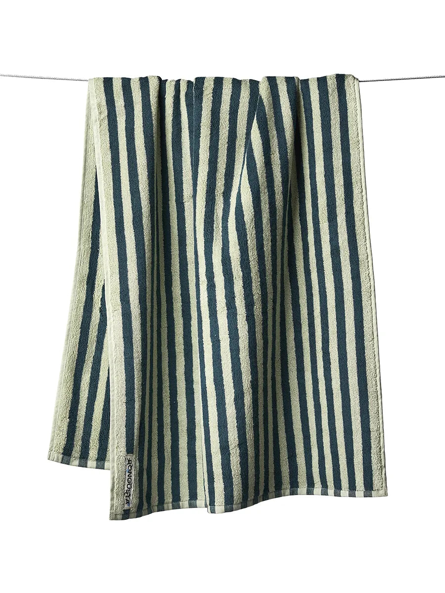 Naram towel - Sea foam & Deep teal fra Bongusta
