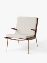 Boomerang HM2 lænestol af Hvidt & Mølgaard - Loop Cream K5042-33 / Valnød - messing - Jacobsen Plus