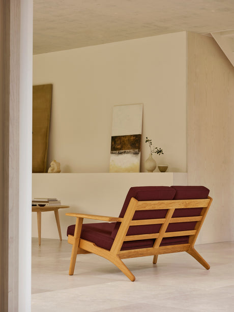 CH292 2 pers. sofa af Hans J. Wegner - Olieret eg - Vidar 0693 - Jacobsen Plus