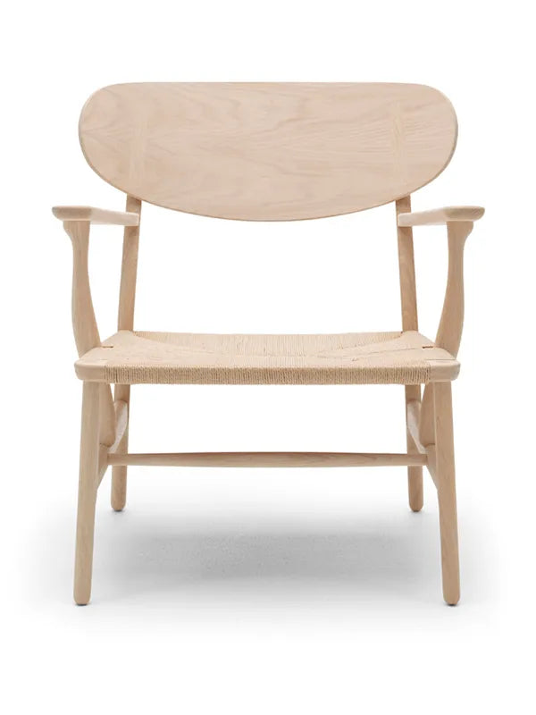 CH22 Loungestol af Hans J. Wegner - Natur / Eg - sæbebehandlet - Jacobsen Plus
