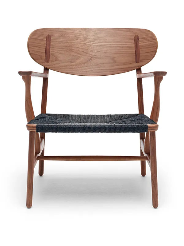 CH22 Loungestol af Hans J. Wegner - Sort / Valnød - oliebehandlet - Jacobsen Plus
