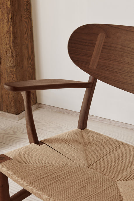 CH22 Loungestol af Hans J. Wegner - Eg - sæbebehandlet / Natur - Jacobsen Plus