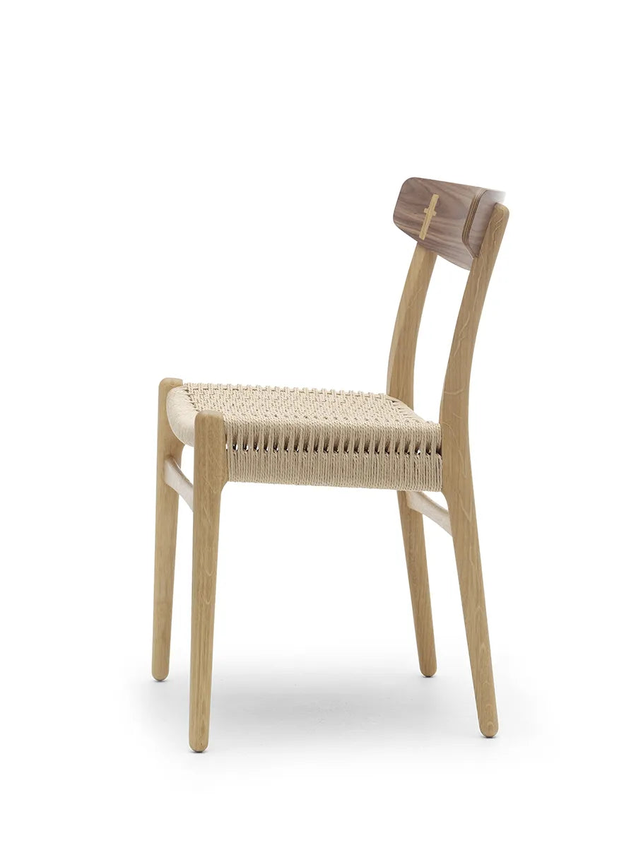 CH23 Spisestol, eg/valnød olie af Hans J. Wegner