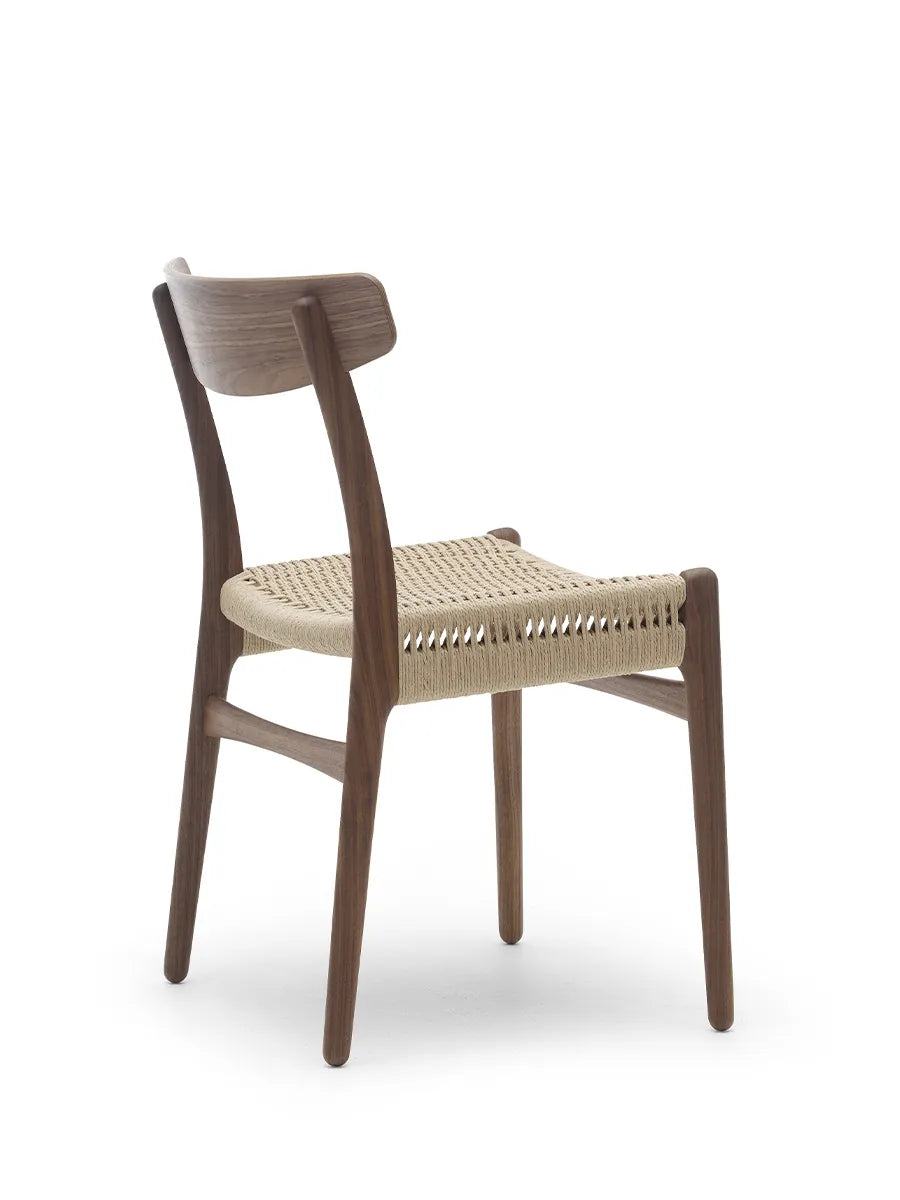 CH23 Spisestol, valnød olie af Hans J. Wegner