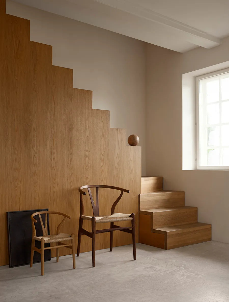 CH24 Children's Chair af Hans J. Wegner - 2 - Jacobsen Plus