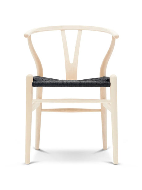 Y-stol CH24, Ask sæbe med sort flet af Hans J. Wegner - 1 - Jacobsen Plus