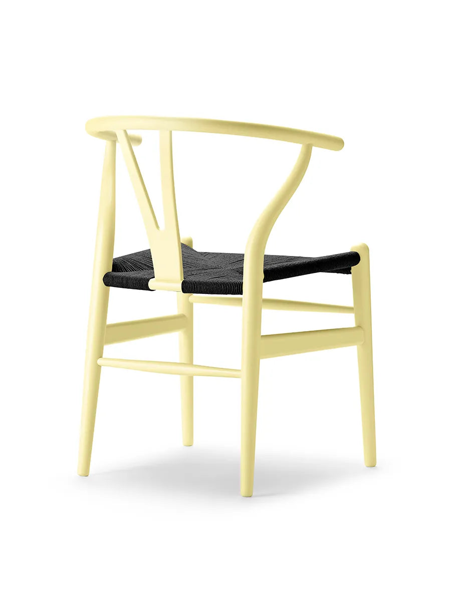 Y-stol CH24 Soft Hollyhock med sort flet af Hans J. Wegner
