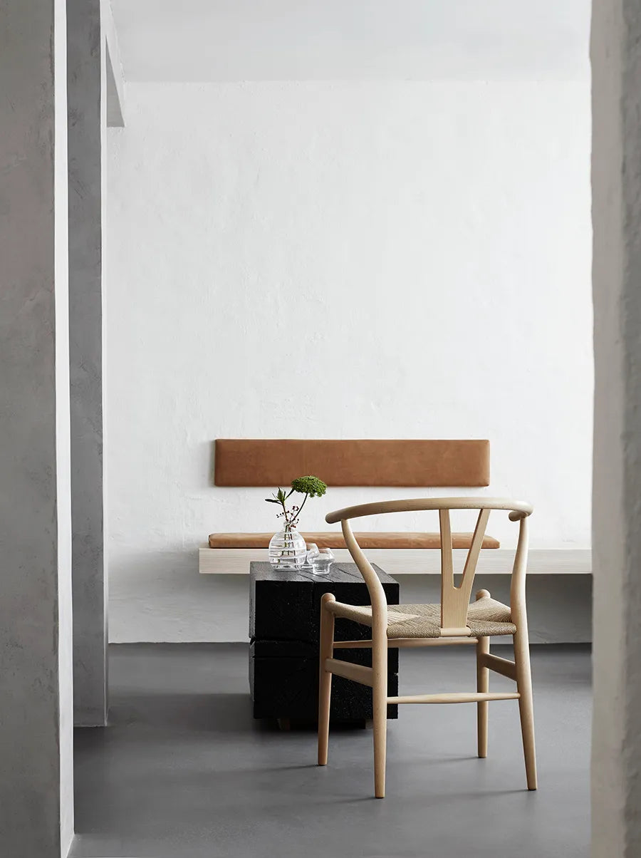 Y-stol CH24, Bøg olie af Hans J. Wegner