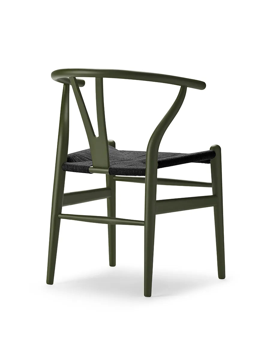 Y-stol CH24 Soft Seaweed med sort flet af Hans J. Wegner