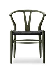 Y-stol CH24 Soft Seaweed med sort flet af Hans J. Wegner
